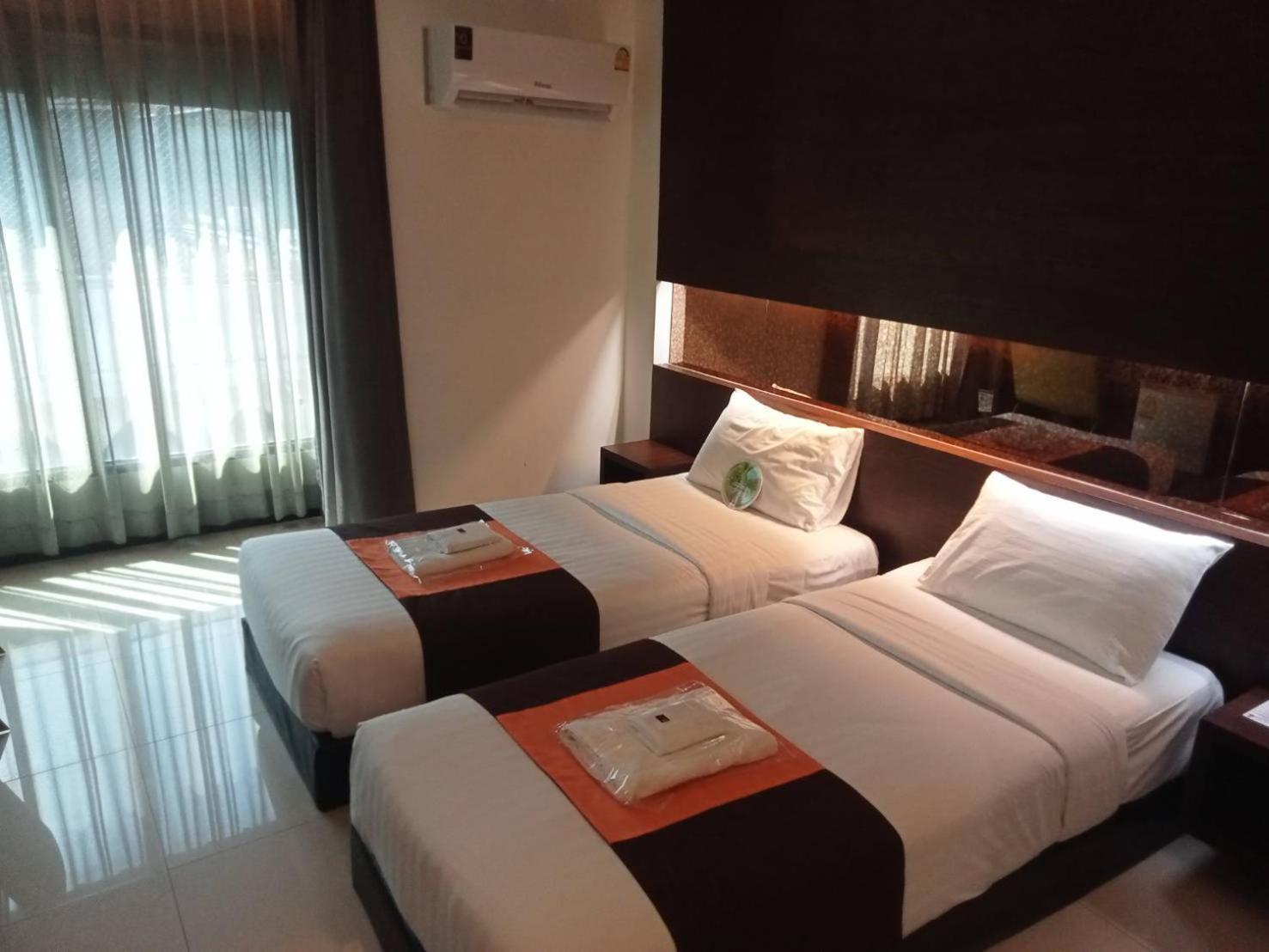 Collection O The Bangkok Airport Link Suite Buitenkant foto