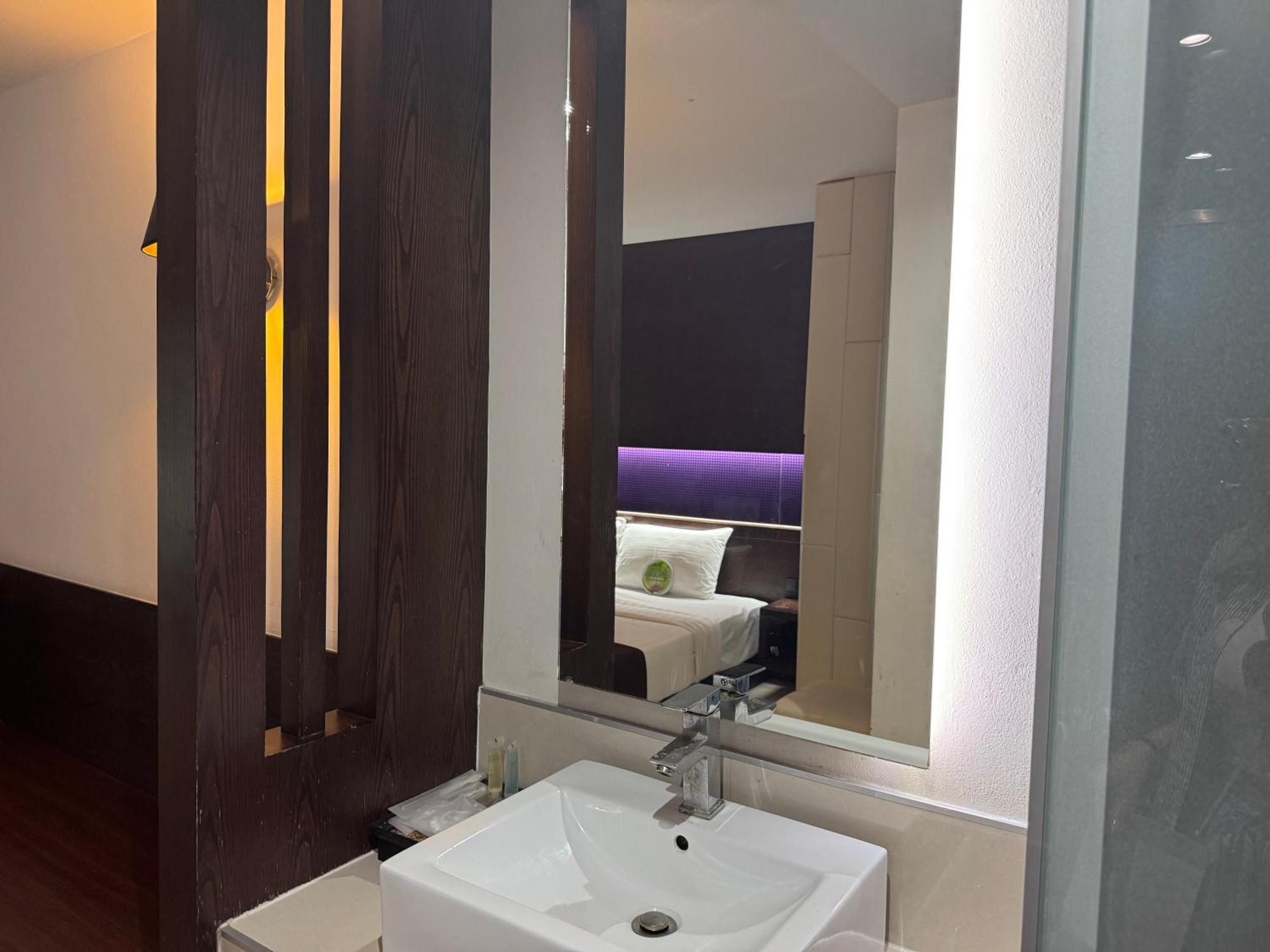 Collection O The Bangkok Airport Link Suite Buitenkant foto