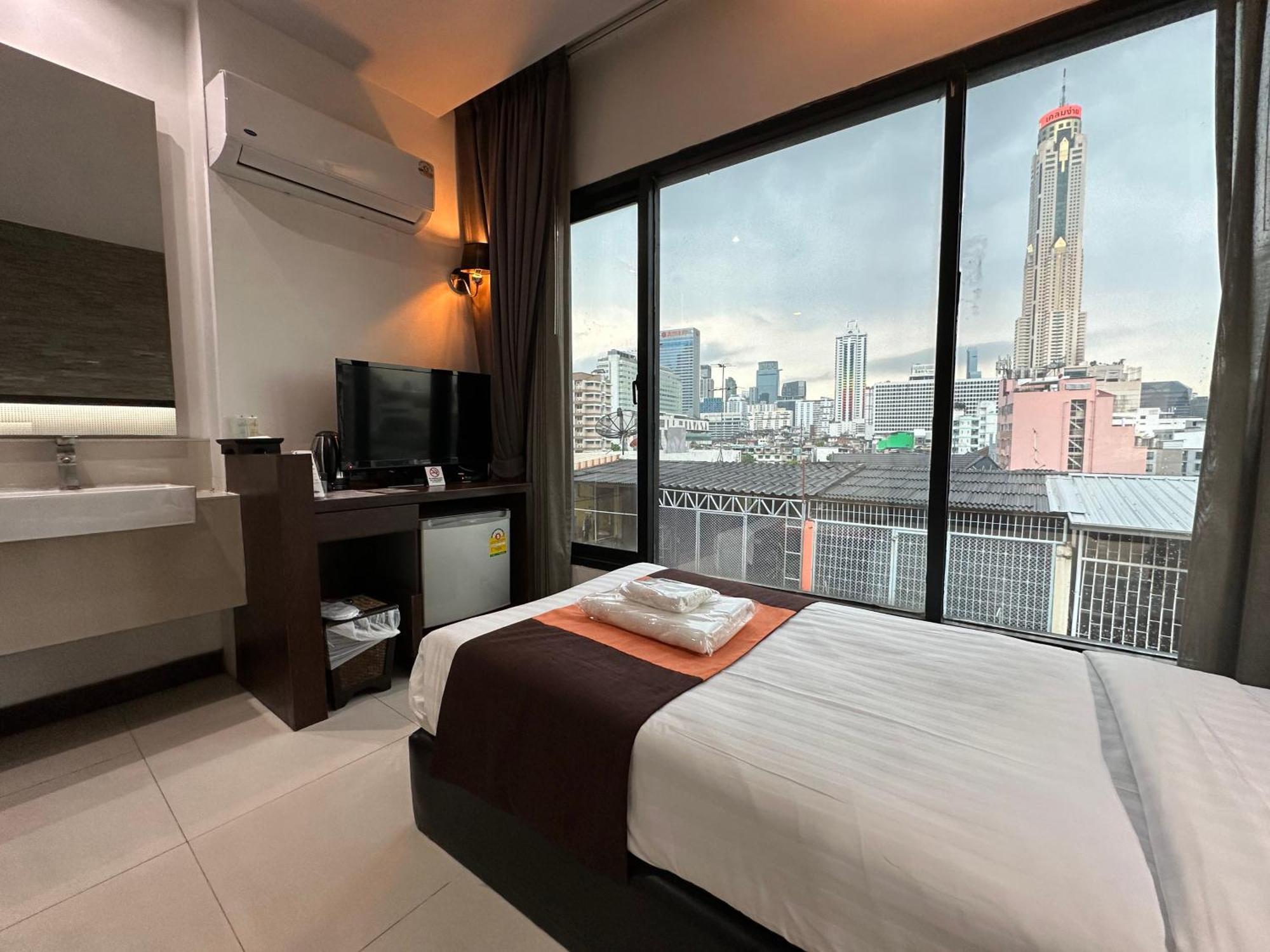 Collection O The Bangkok Airport Link Suite Buitenkant foto