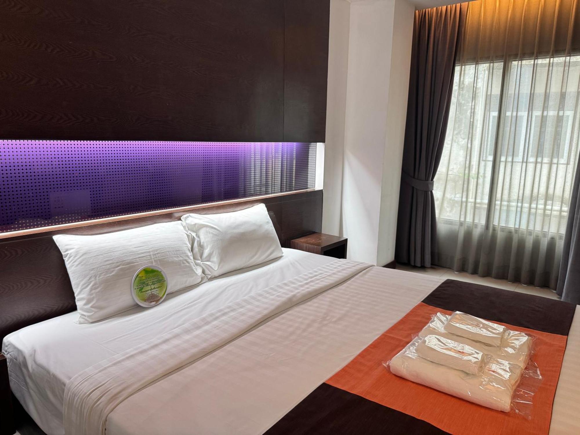 Collection O The Bangkok Airport Link Suite Buitenkant foto