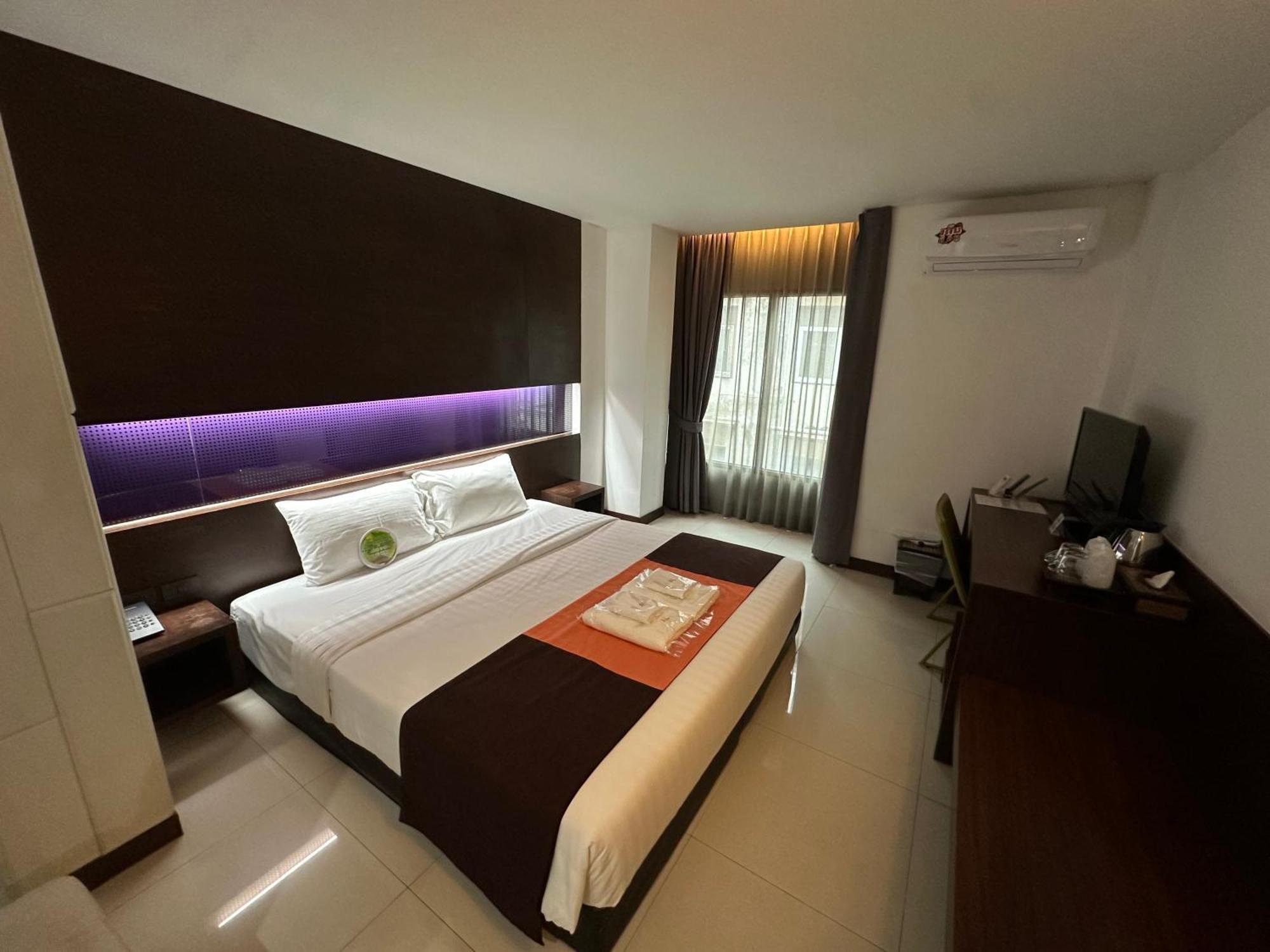 Collection O The Bangkok Airport Link Suite Buitenkant foto