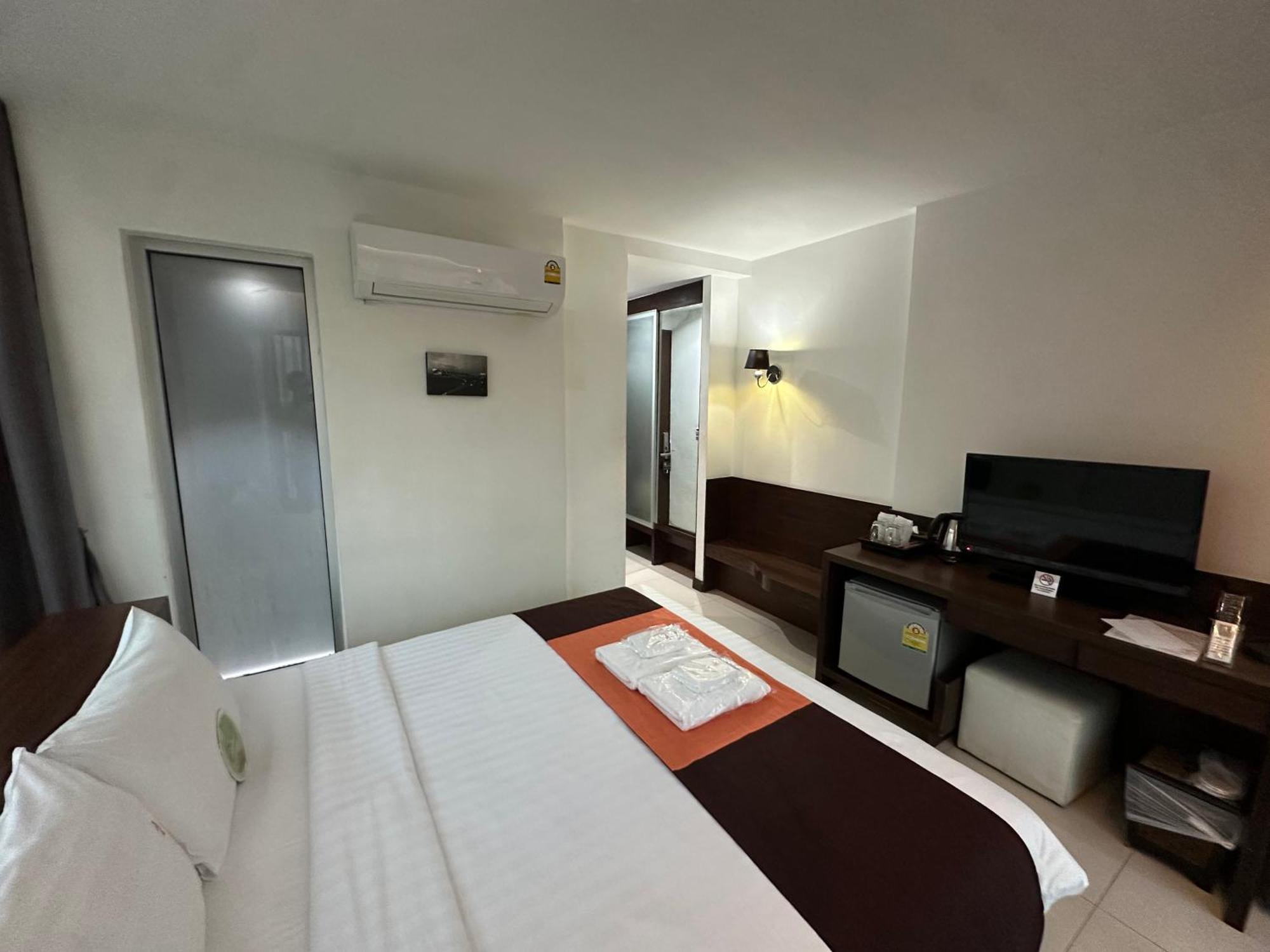 Collection O The Bangkok Airport Link Suite Buitenkant foto